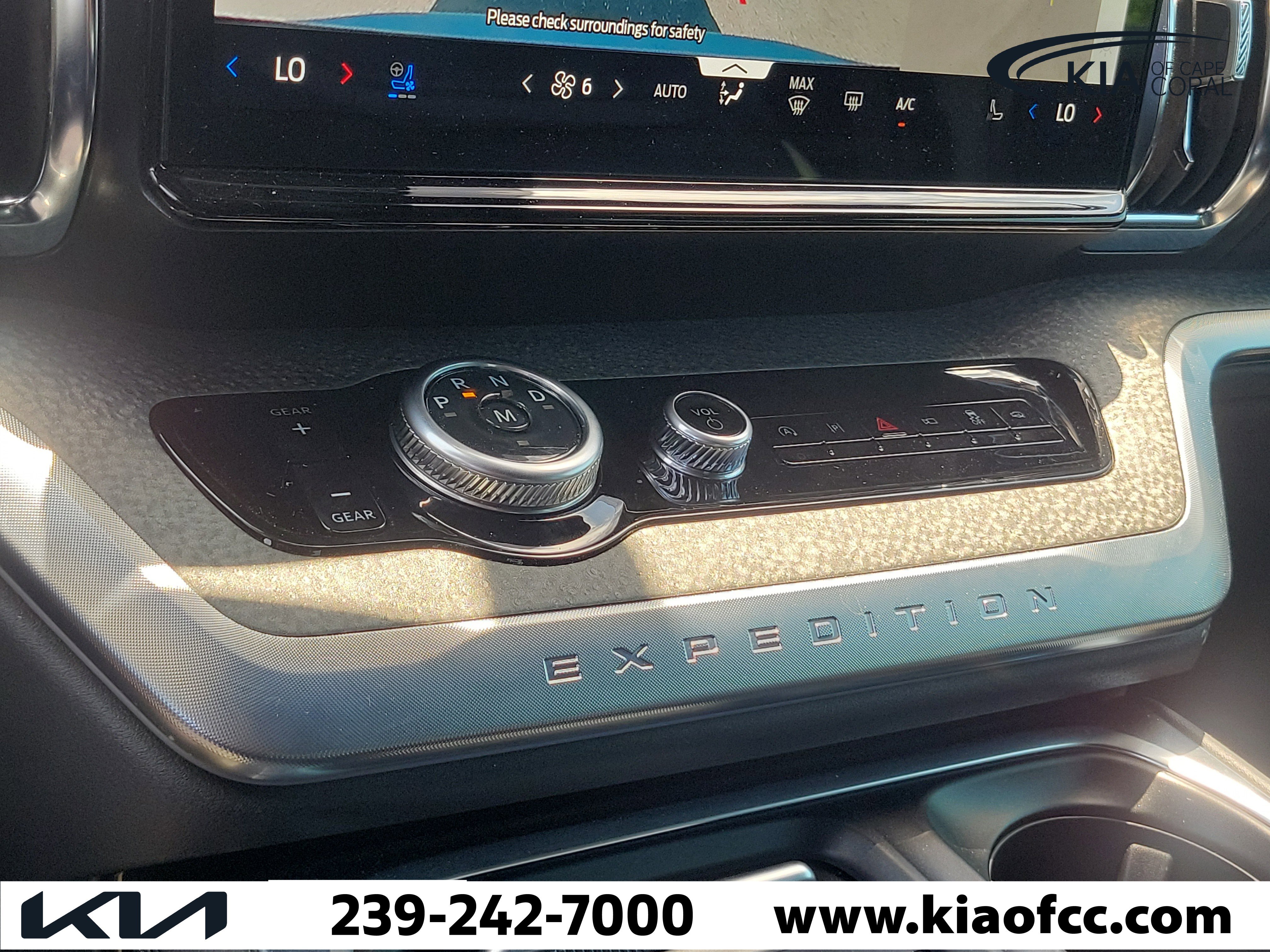 Used 2025 Ford Expedition Tremor image 36