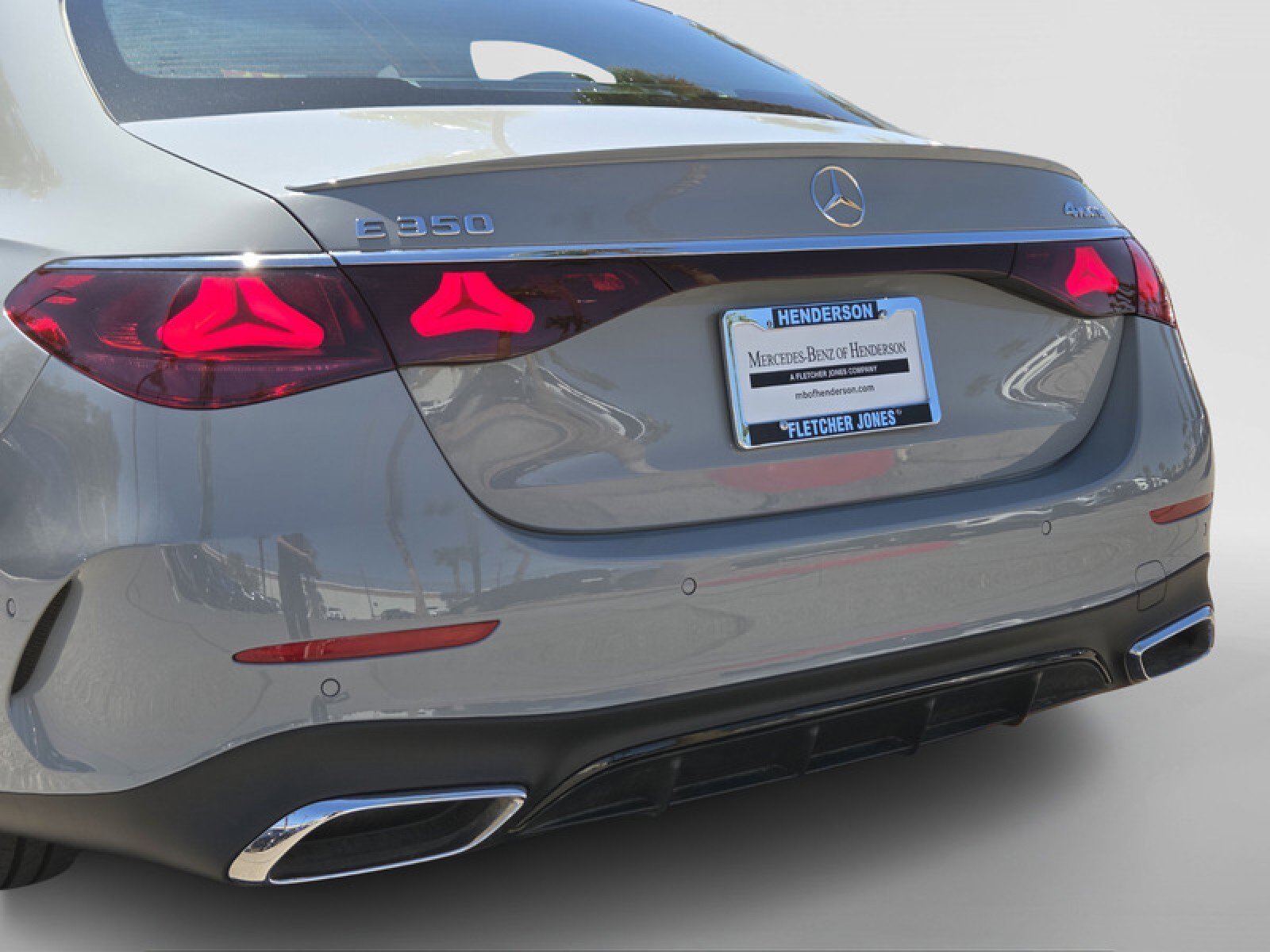 Certified 2024 Mercedes-Benz E 350 4MATIC Sedan w/ MBUS Superscreen Package image 4