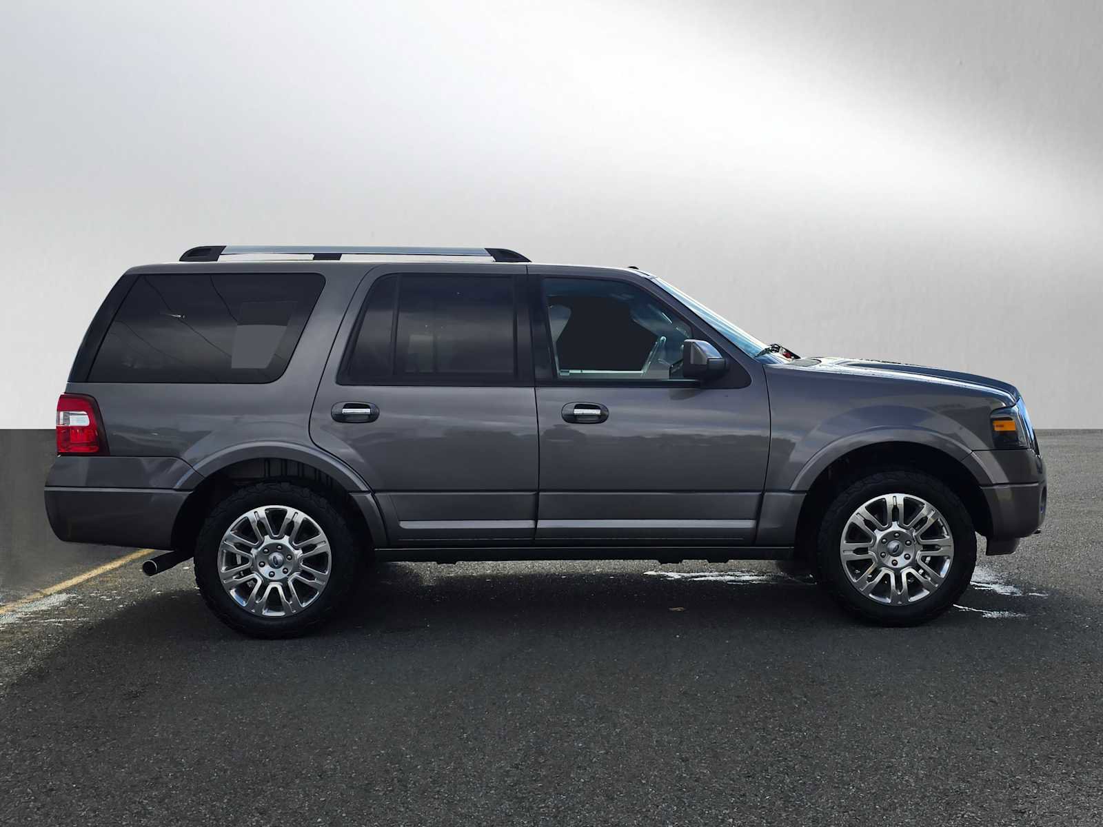 Used 2013 Ford Expedition Limited image 2