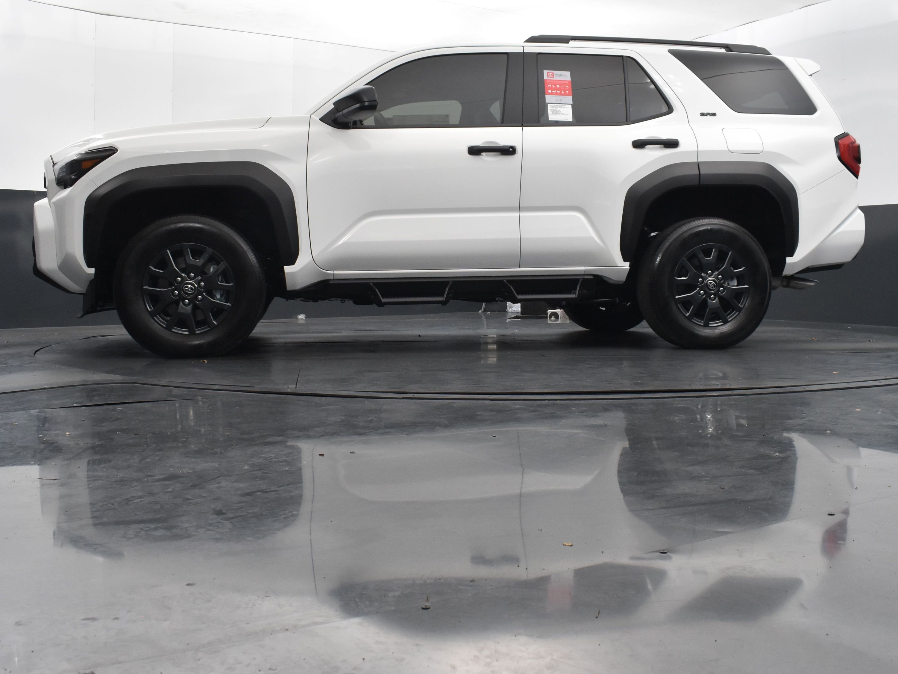 Used 2025 Toyota 4Runner SR5 AWD/4WD image 36