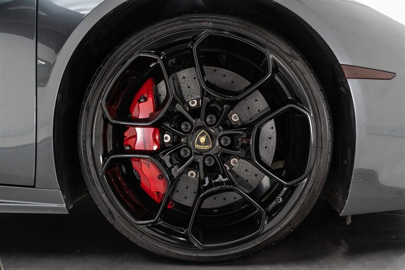 Used 2016 Lamborghini Huracan LP 580-2 RWD image 99