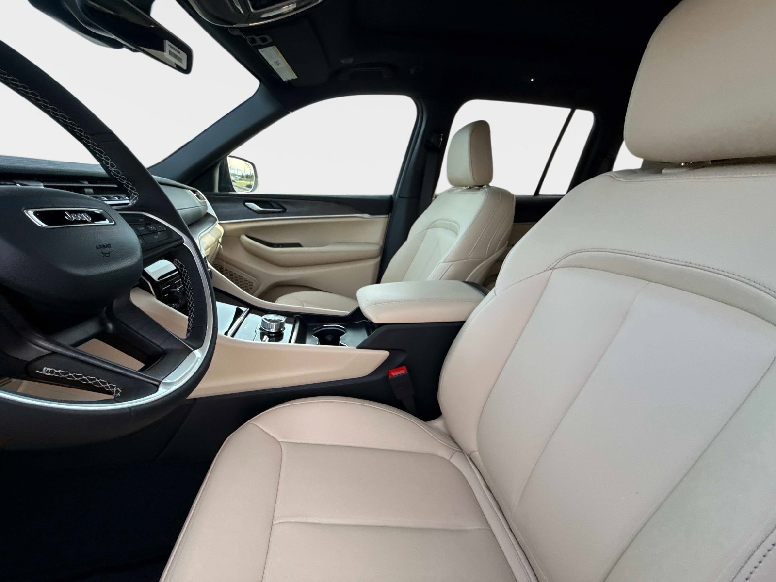 New 2025 Jeep Grand Cherokee Limited AWD/4WD image 23