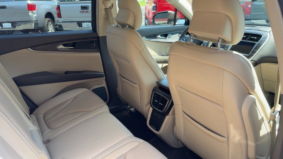 Used 2019 Lincoln Nautilus Reserve AWD/4WD image 13