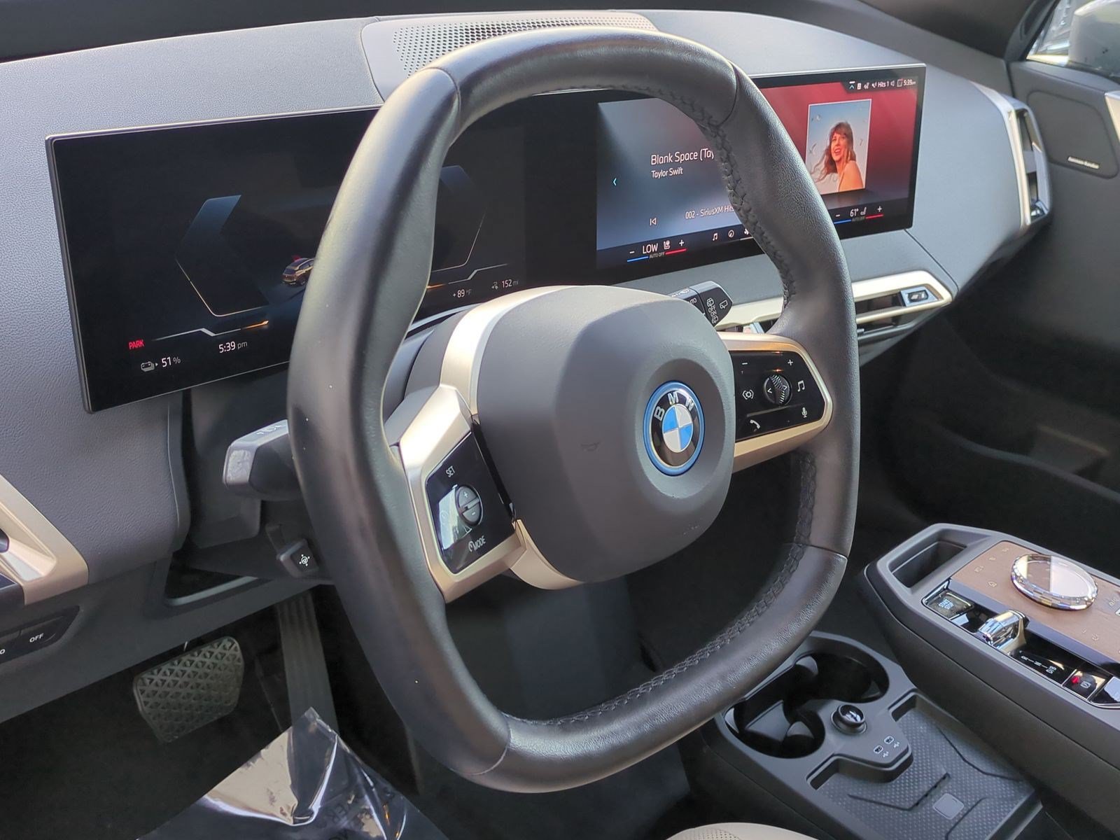 Certified 2024 BMW iX xDrive50 w/ Premium Package AWD/4WD image 18