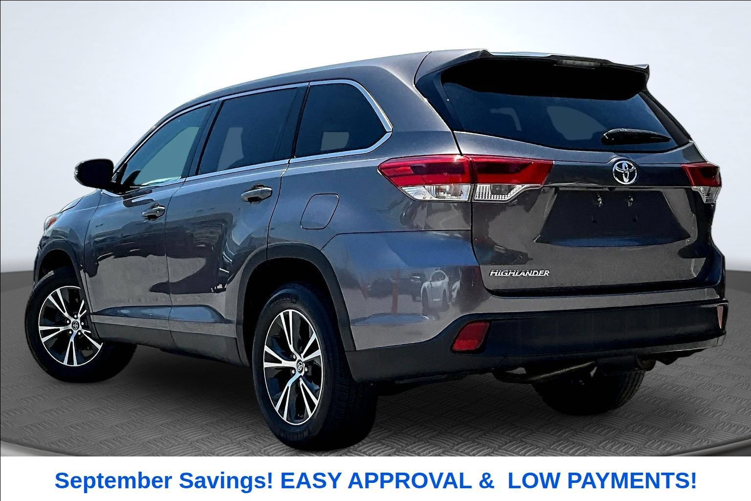 Used 2019 Toyota Highlander LE FWD image 4