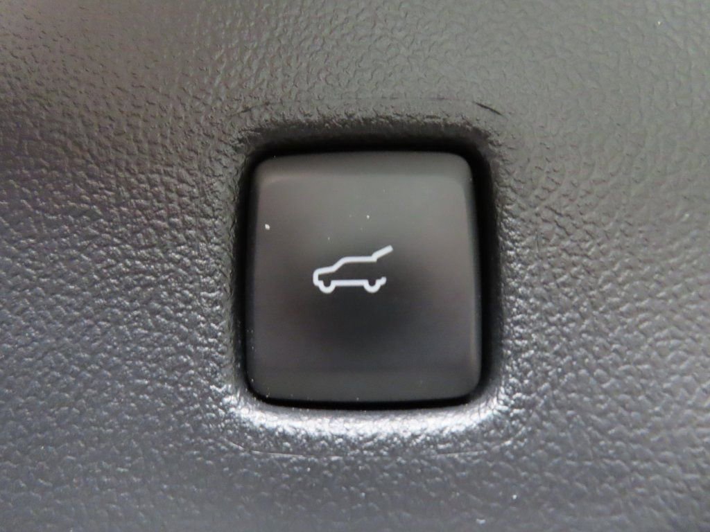 Used 2023 Ford Escape SE image 38