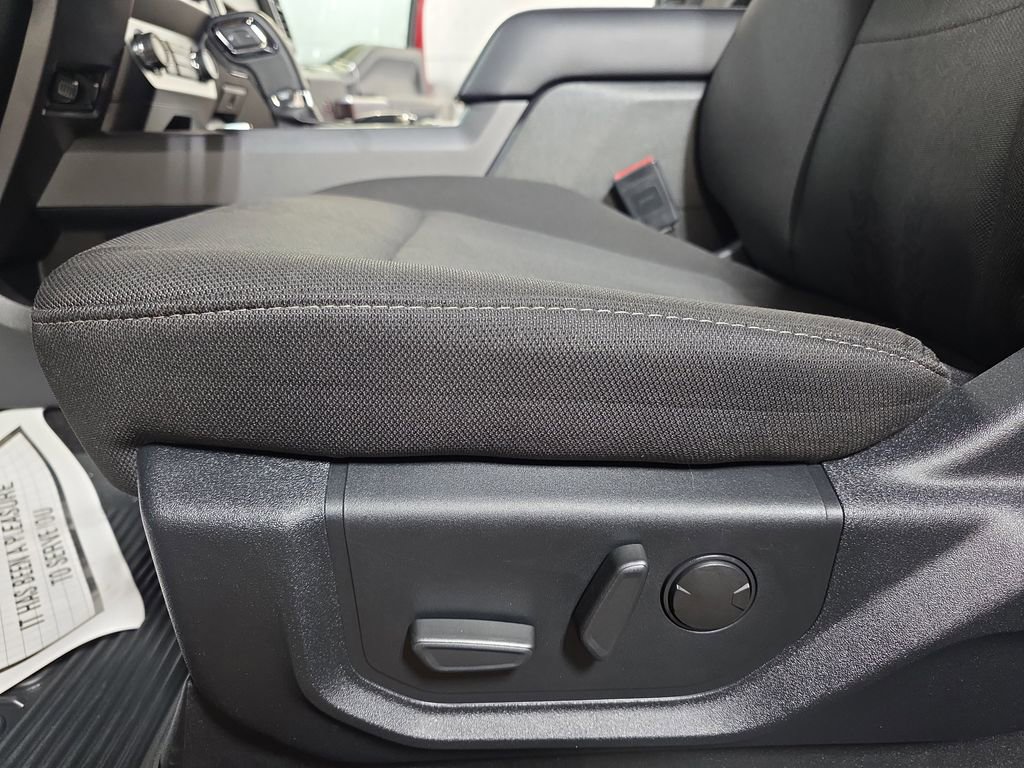 Used 2019 Ford F150 XLT w/ Equipment Group 302A Luxury AWD/4WD image 28