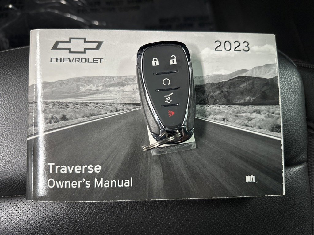 Used 2023 Chevrolet Traverse RS image 47
