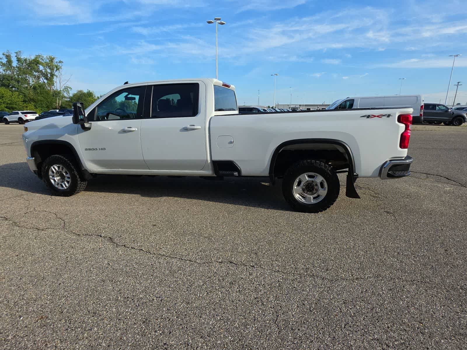 Used 2023 Chevrolet Silverado 2500 LT AWD/4WD image 13