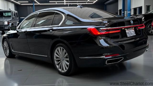 Used 2020 BMW 740i w/ Premium Package image 4