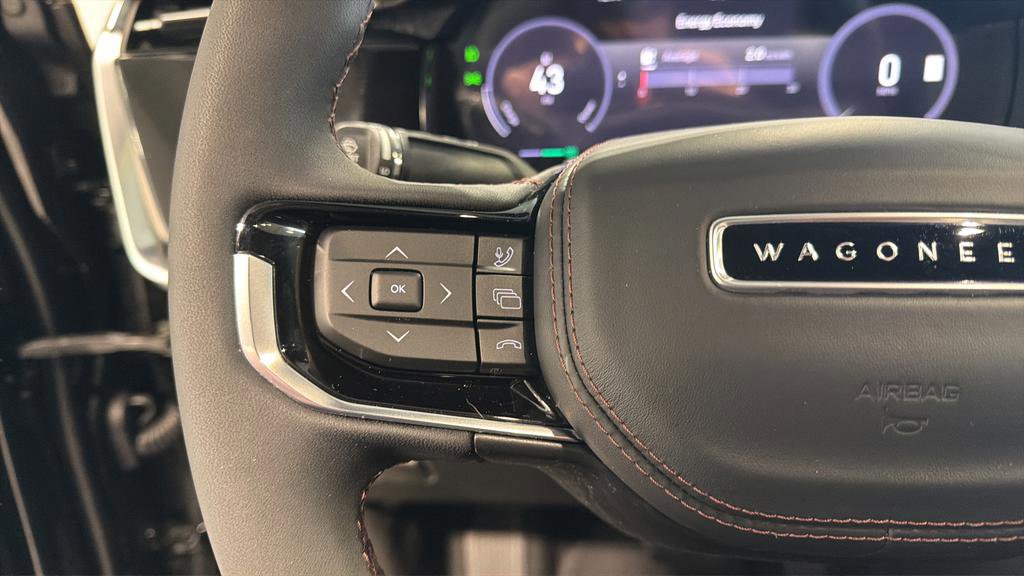 Used 2025 Jeep Wagoneer S Limited image 22