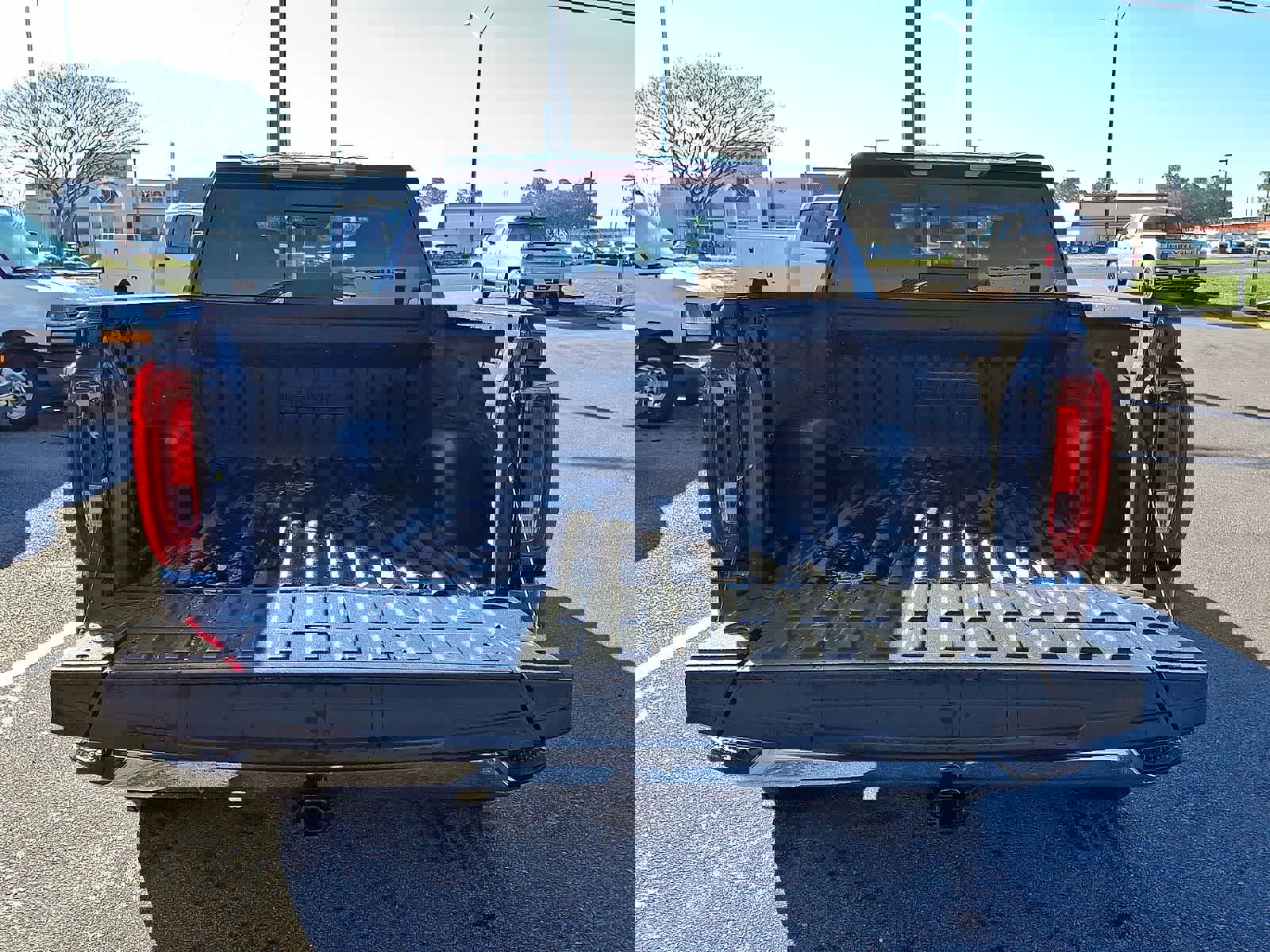 Used 2021 GMC Sierra 1500 SLT w/ SLT Premium Package image 31