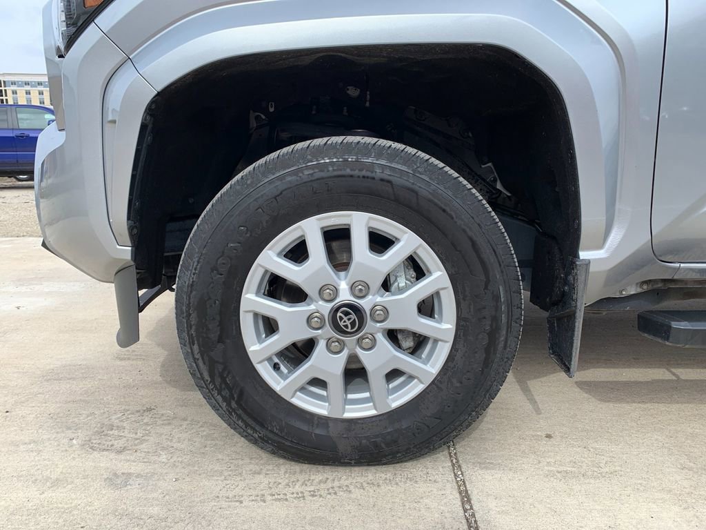 Used 2024 Toyota Tacoma SR5 RWD image 33