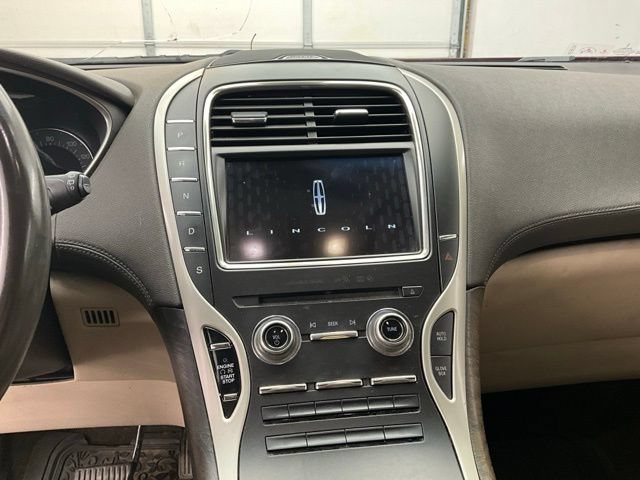 Used 2017 Lincoln MKX Select w/ Select Plus Package FWD image 9