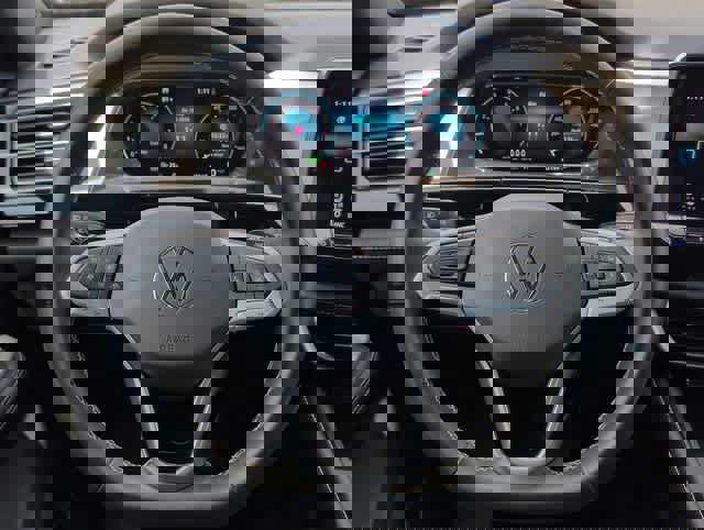 Used 2024 Volkswagen Atlas Cross Sport SE FWD image 19