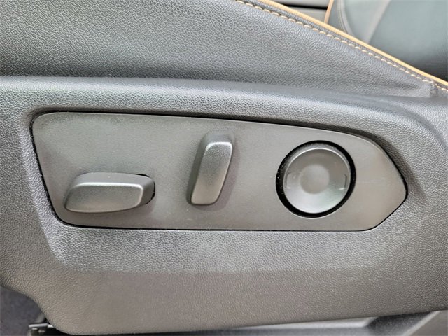 Used 2023 GMC Yukon AT4 image 24