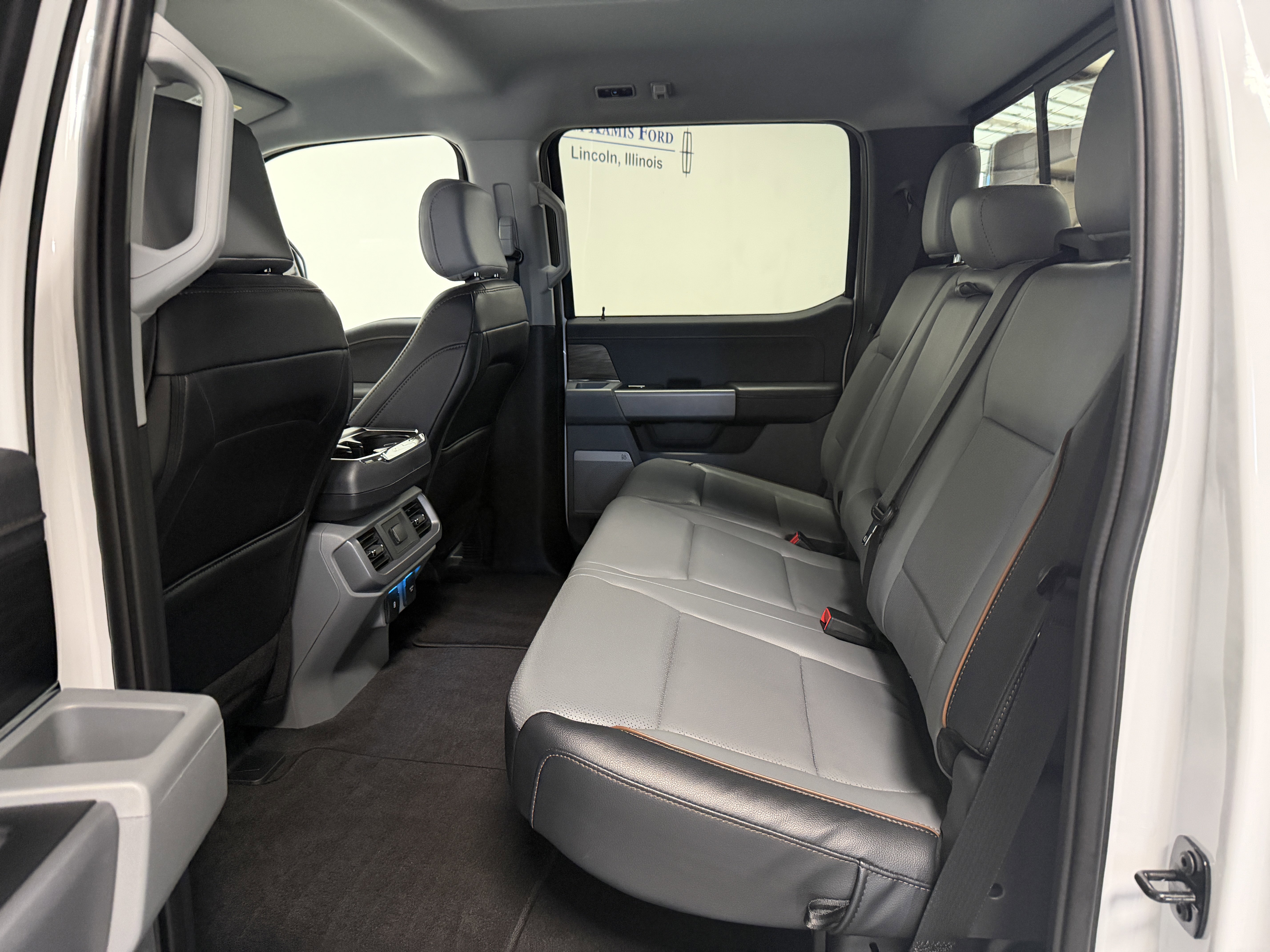 Used 2025 Ford F150 Lariat w/ Equipment Group 501A Mid image 25