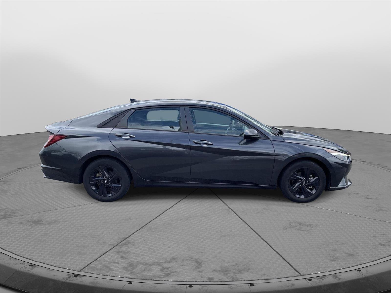 Used 2021 Hyundai Elantra SEL FWD image 19
