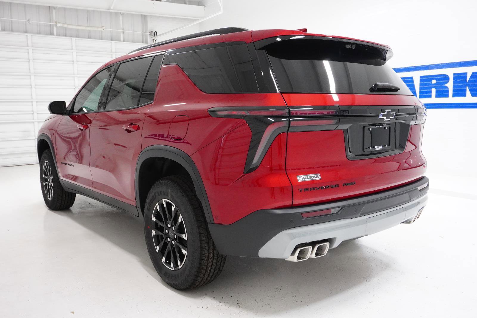 New 2026 Chevrolet Traverse Z71 w/ Enhanced Driving Package image 10