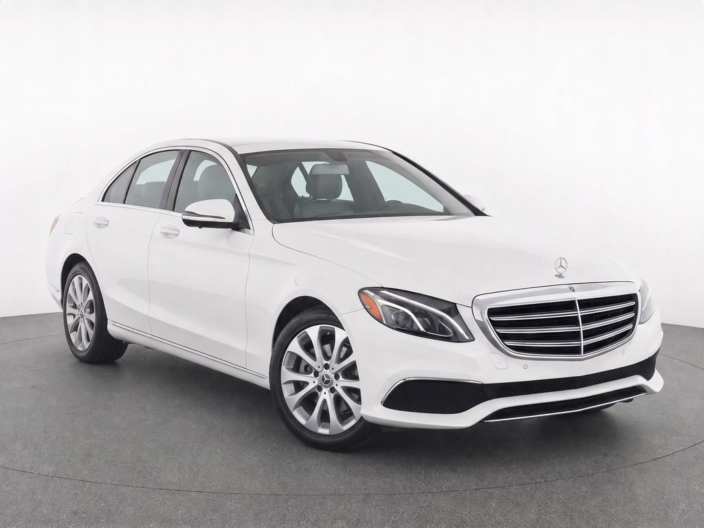 Used 2017 Mercedes-Benz E 300 4MATIC image 2