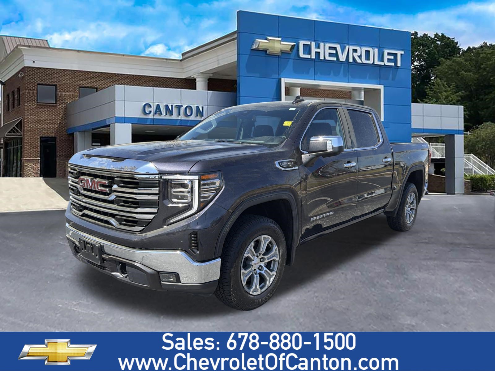 Used 2025 GMC Sierra 1500 SLT AWD/4WD image 1