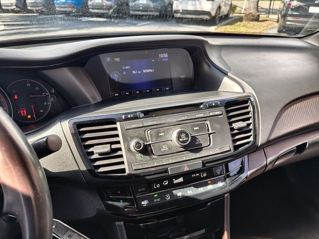 Used 2017 Honda Accord Sport image 22