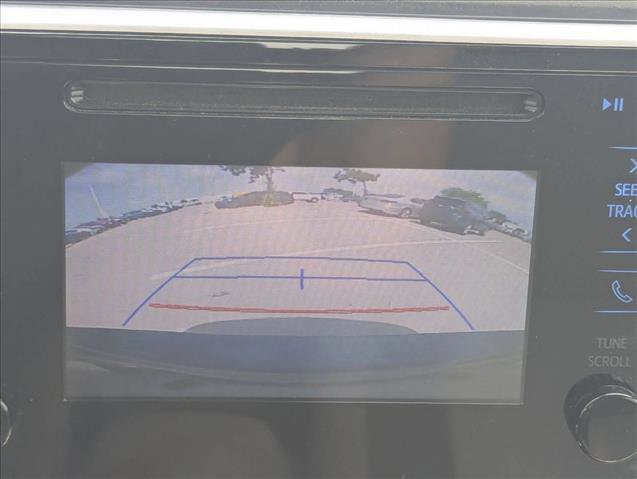 Used 2018 Toyota Corolla LE FWD image 10