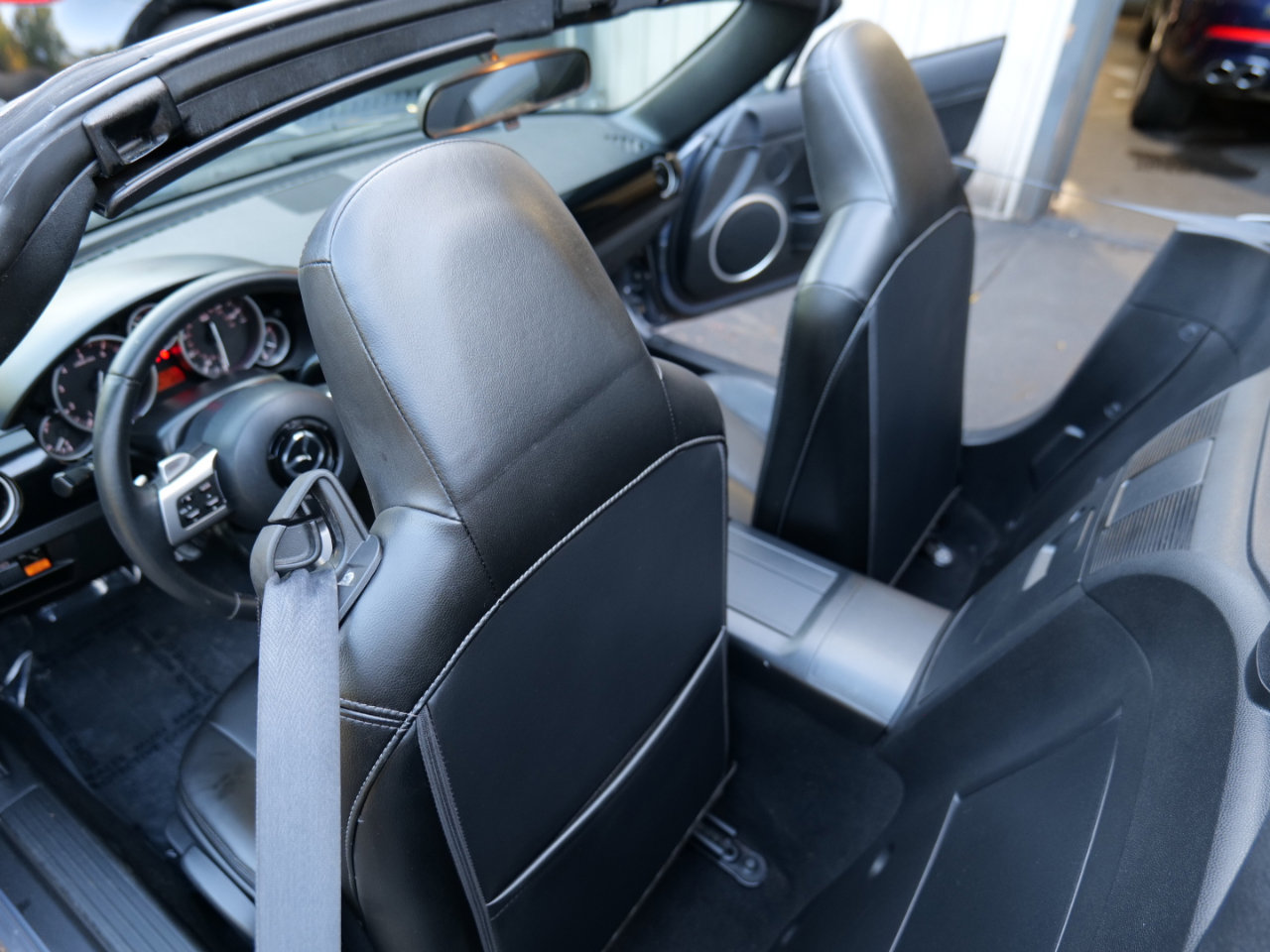 Used 2008 MAZDA MX-5 Miata Grand Touring w/ Premium Pkg image 39