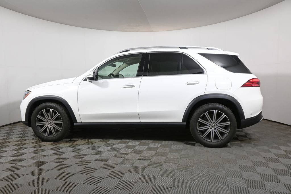 Used 2025 Mercedes-Benz GLE 450e 4MATIC image 2