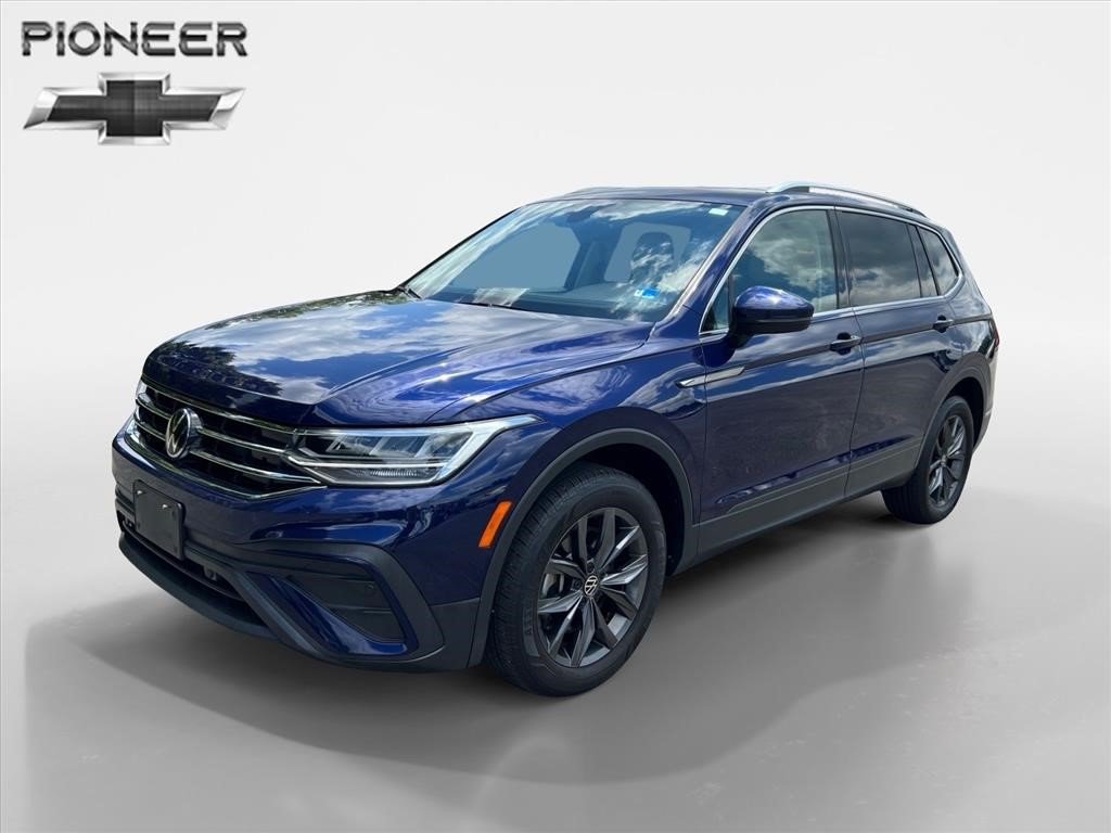 Used 2022 Volkswagen Tiguan SE AWD/4WD image 1