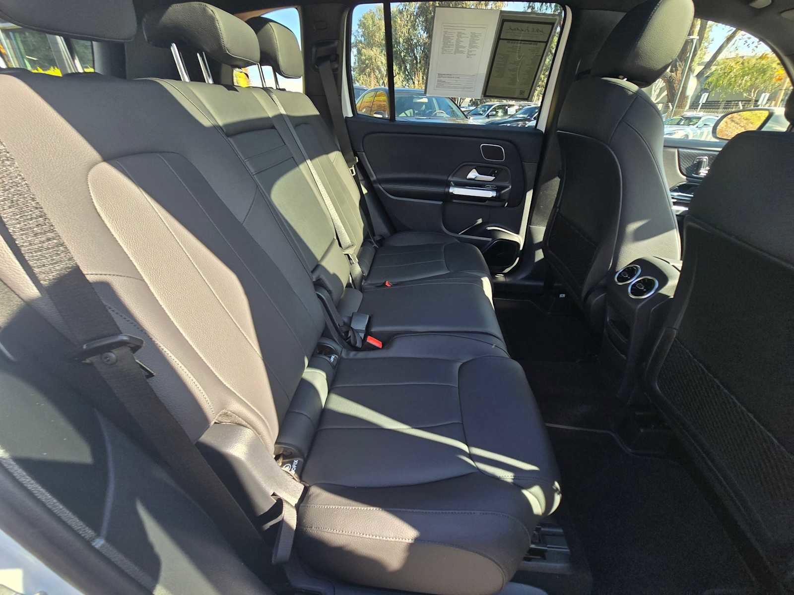 Used 2025 Mercedes-Benz GLB 250 GLB 250 image 14