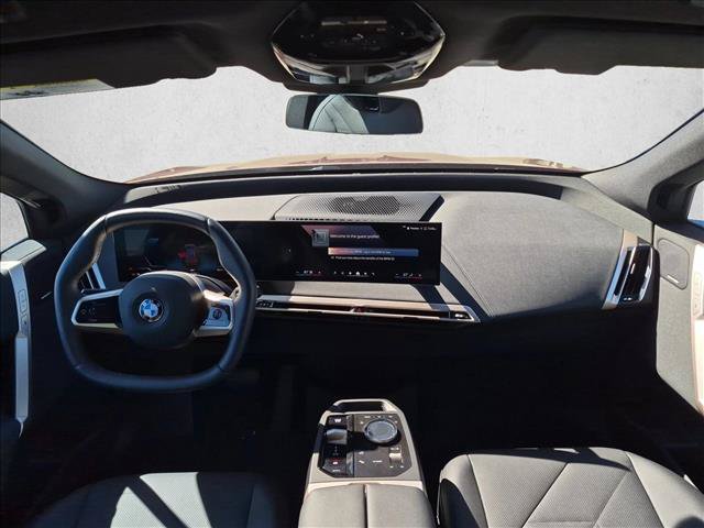 Used 2026 BMW iX xDrive45 w/ Premium Package AWD/4WD image 18