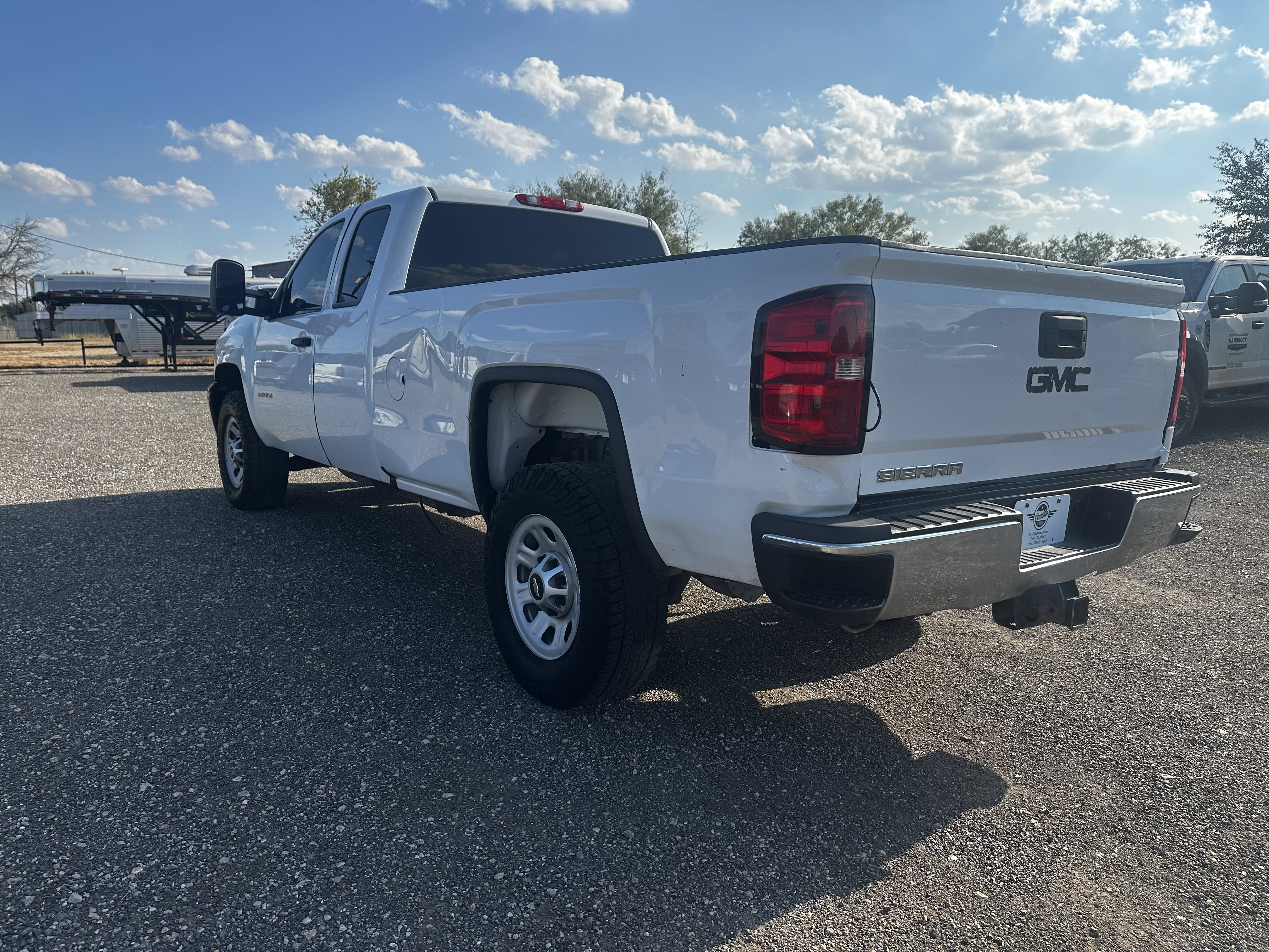Used 2013 Chevrolet Silverado 3500 W/T AWD/4WD image 3