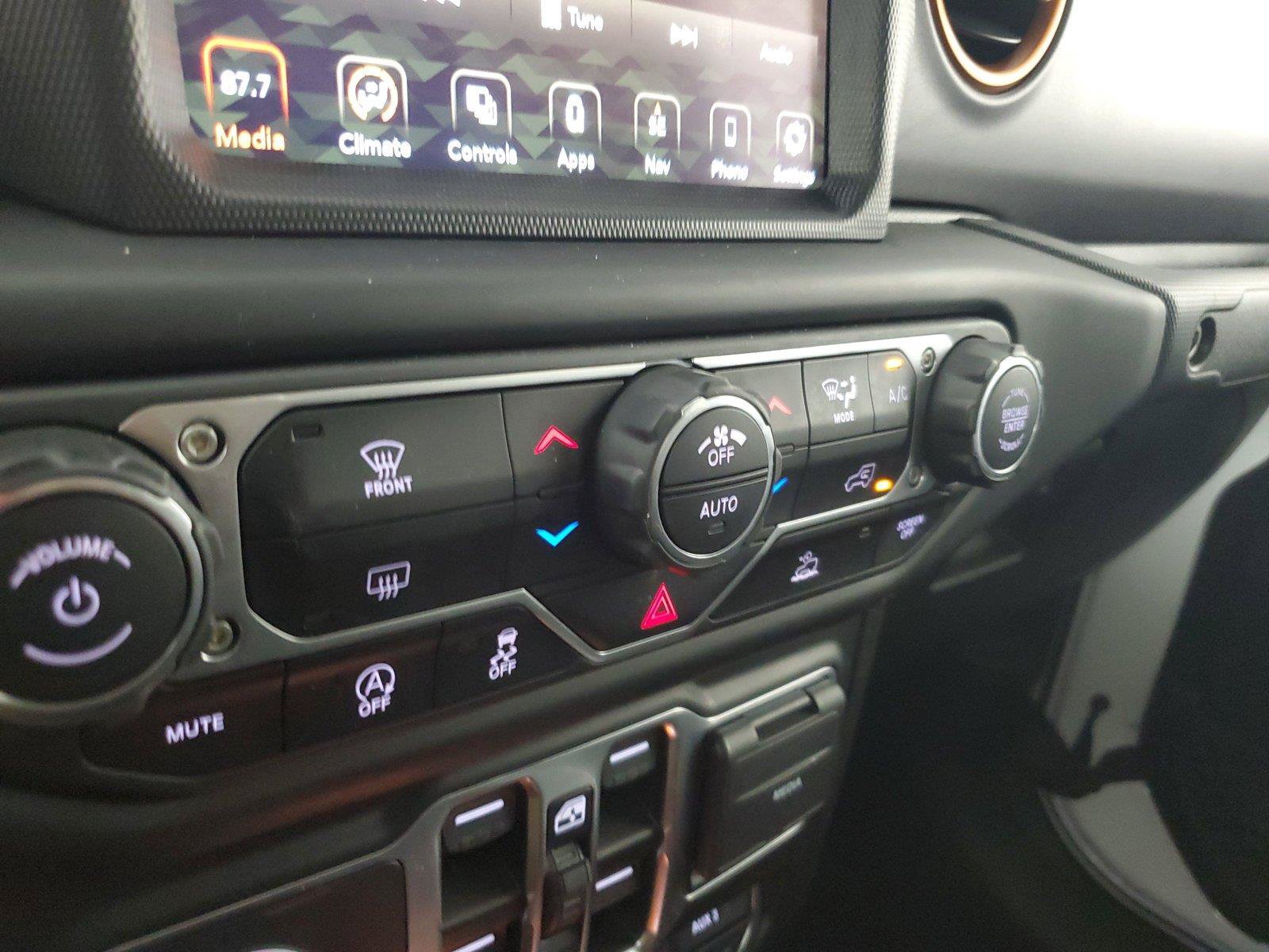 Used 2021 Jeep Gladiator Mojave AWD/4WD image 27