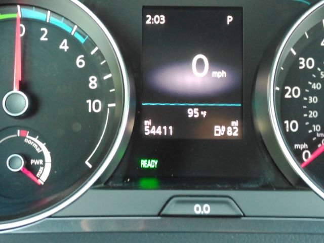 Used 2019 Volkswagen e-Golf SE w/ Driver Assistance Package FWD image 38