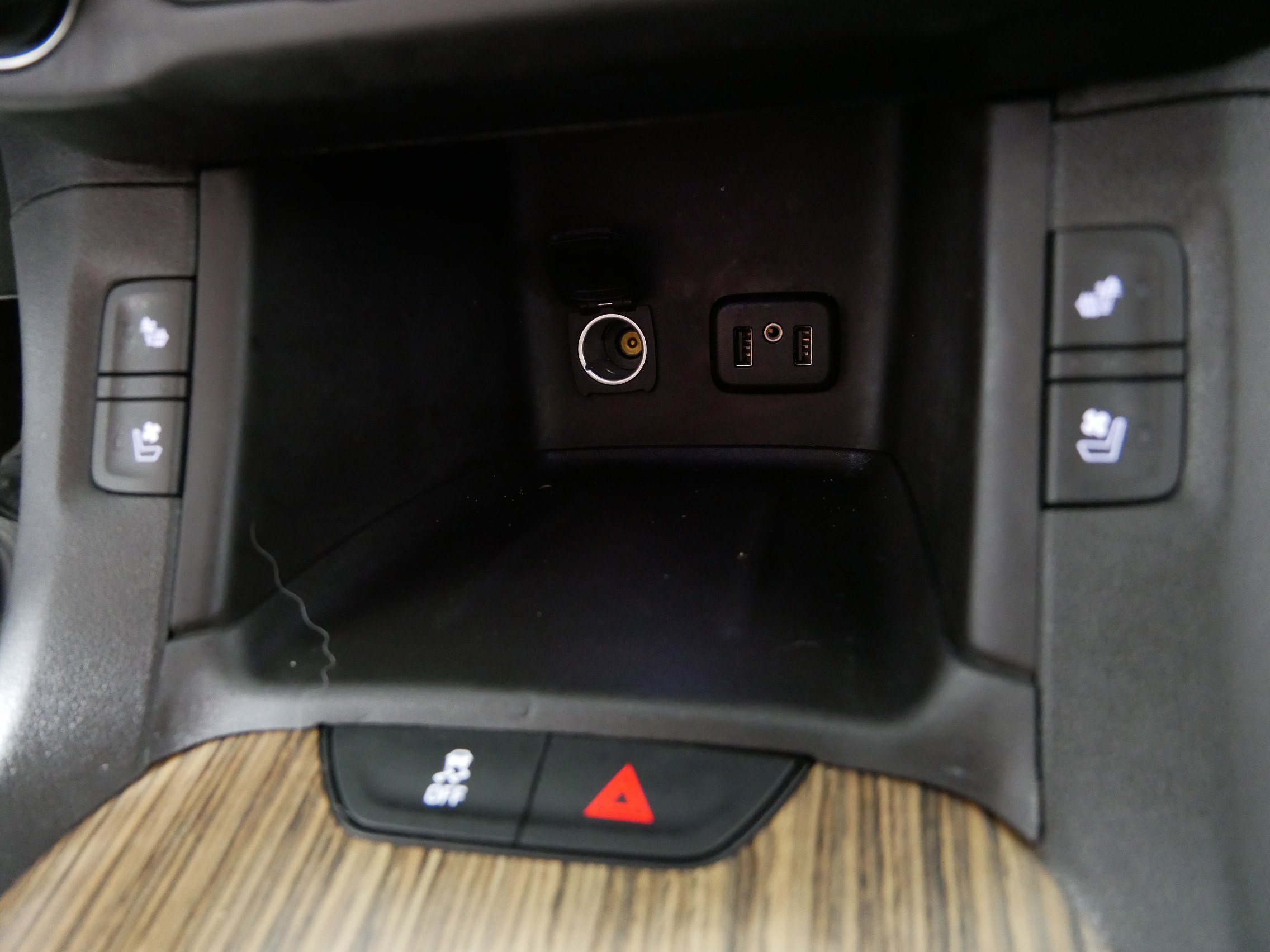 Certified 2017 GMC Acadia Denali image 31