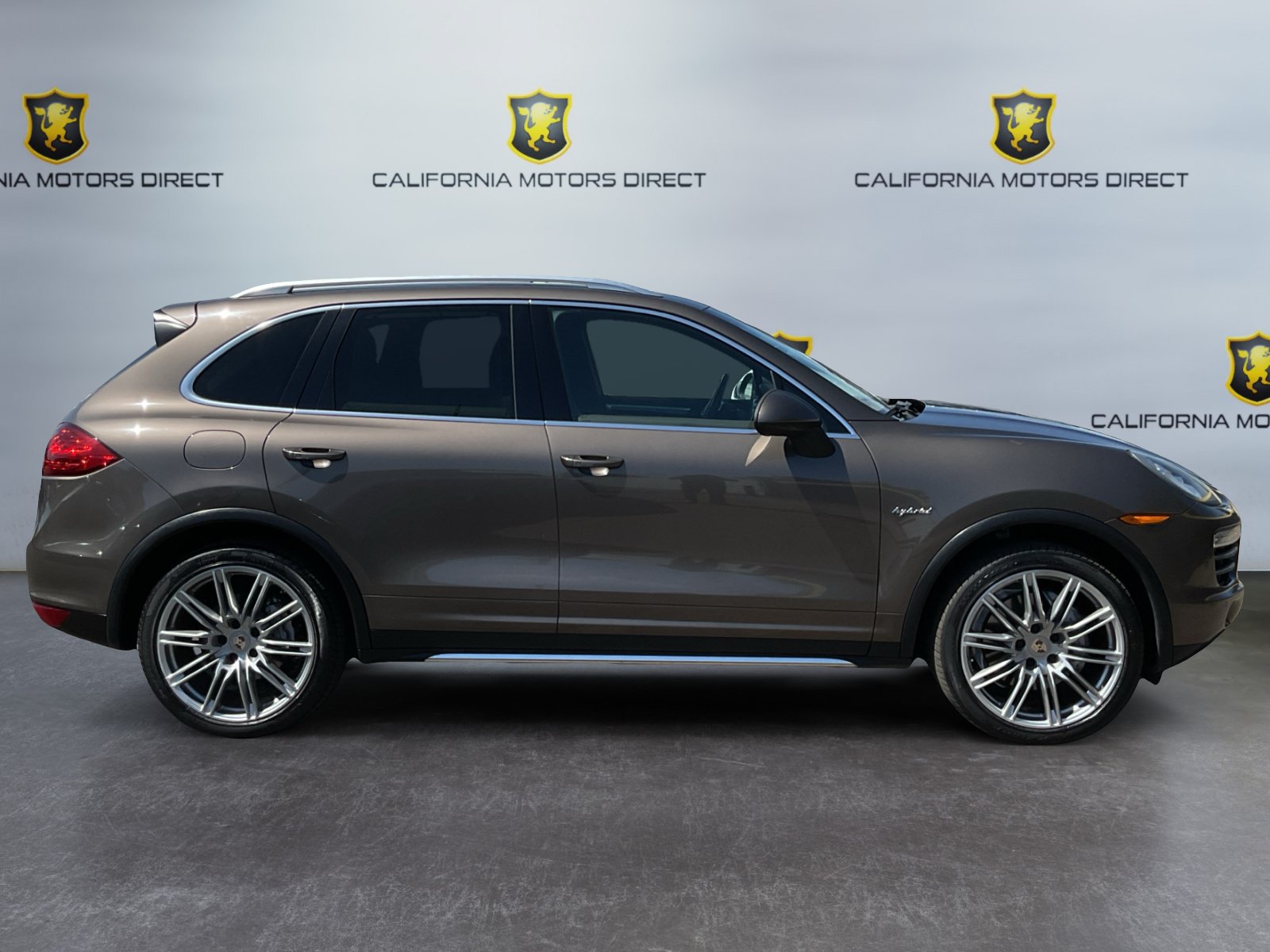 Used 2013 Porsche Cayenne S AWD/4WD image 4