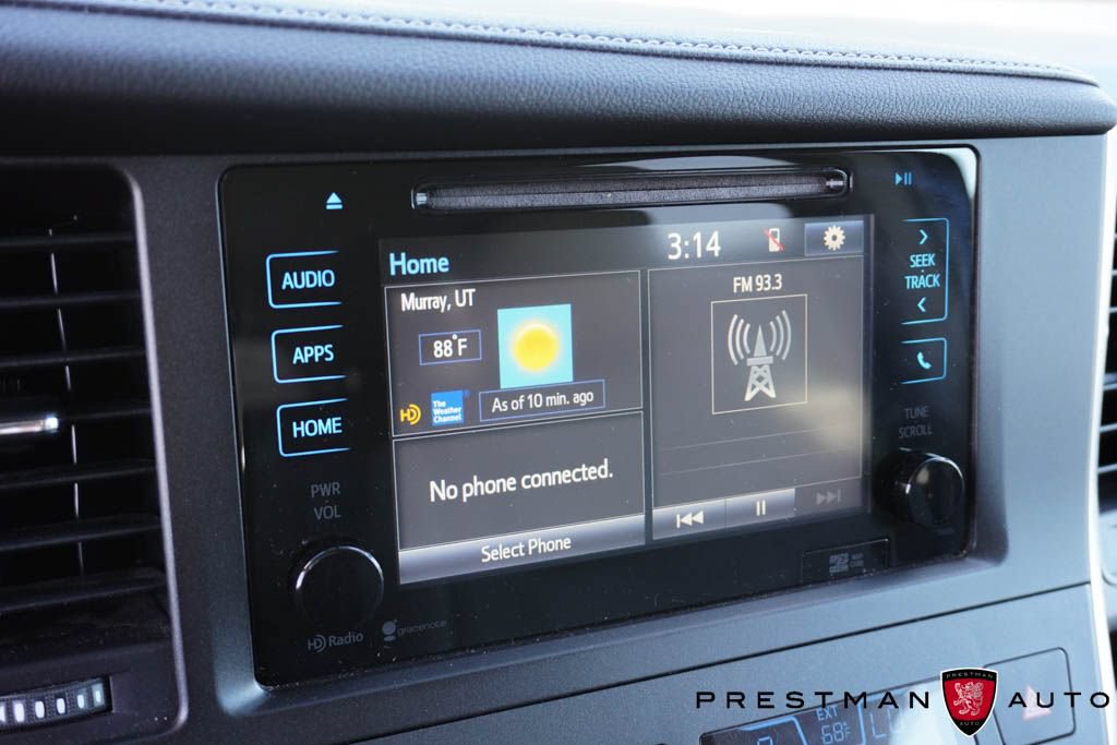 Used 2015 Toyota Sienna XLE w/ XLE Navigation Package AWD/4WD image 16