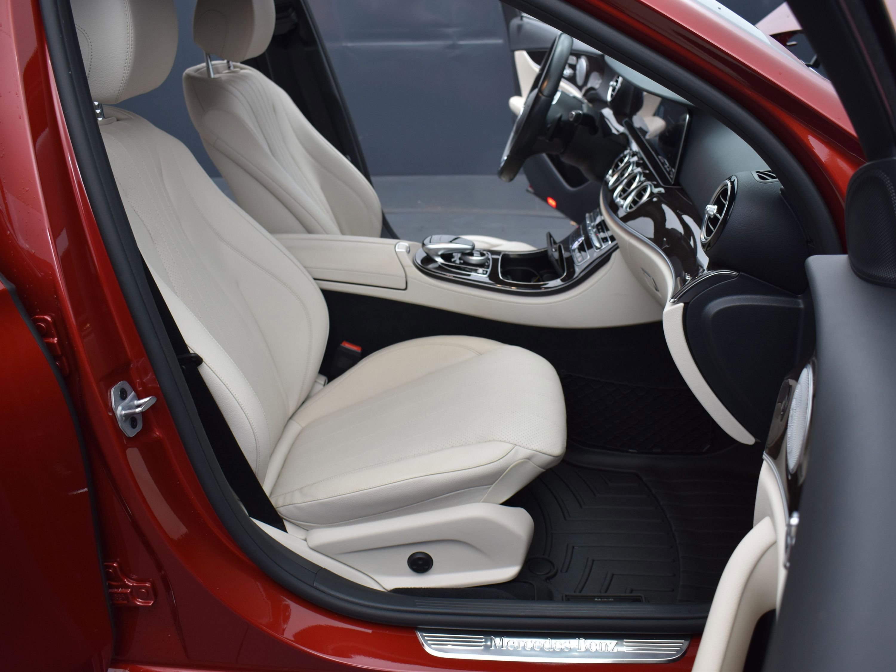 Used 2020 Mercedes-Benz E 350 E 350 image 25