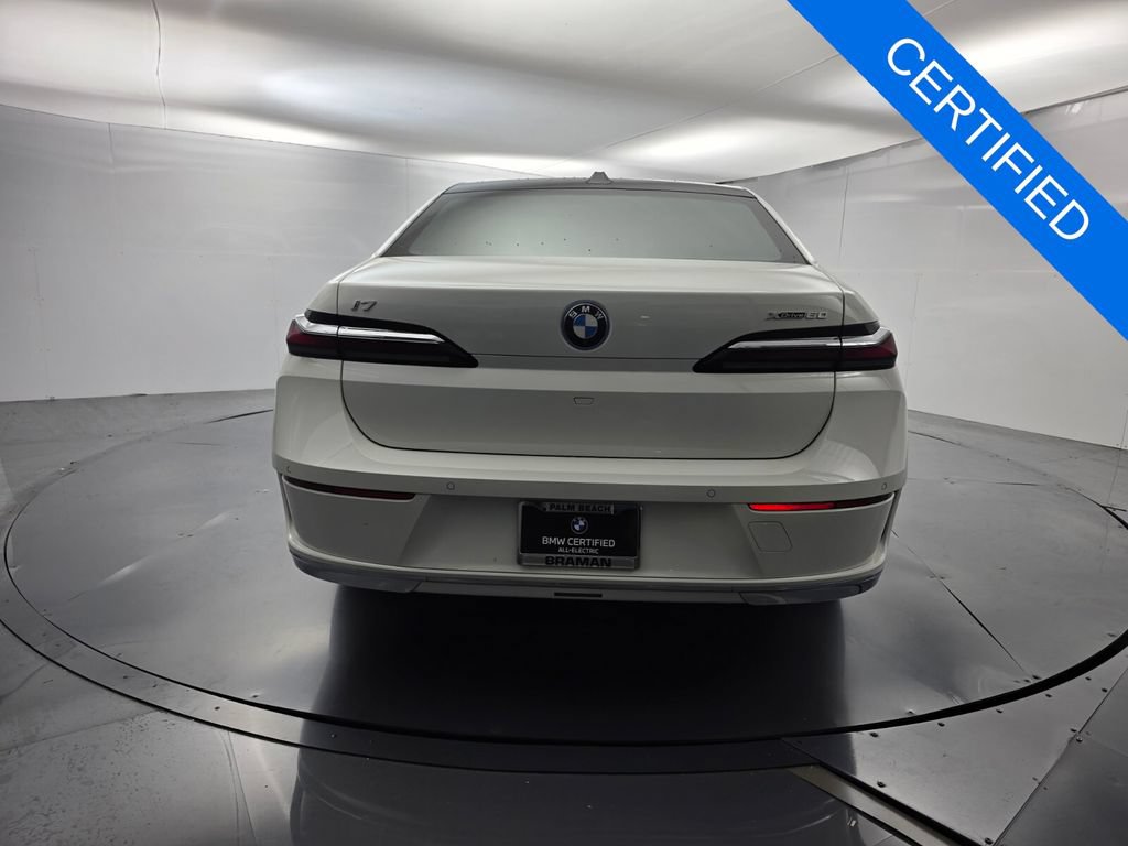 Certified 2023 BMW i7 xDrive60 AWD/4WD image 5