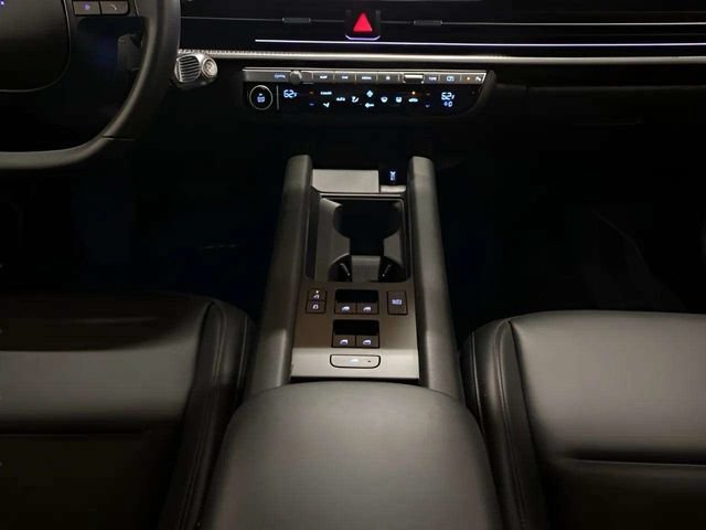 Used 2025 Hyundai Ioniq 6 SEL RWD image 14