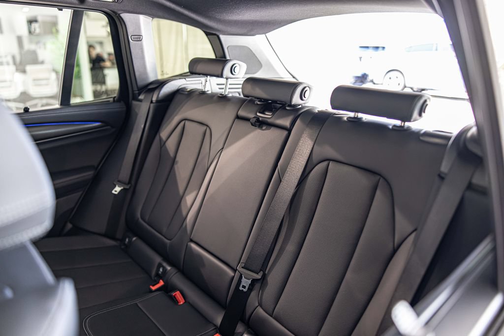 Used 2024 BMW X3 M40i w/ Premium Enhanced Package AWD/4WD image 34