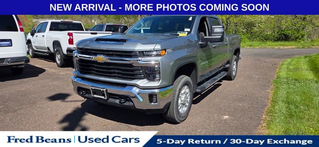 Used 2024 Chevrolet Silverado 2500 LT w/ Convenience Package AWD/4WD image 3