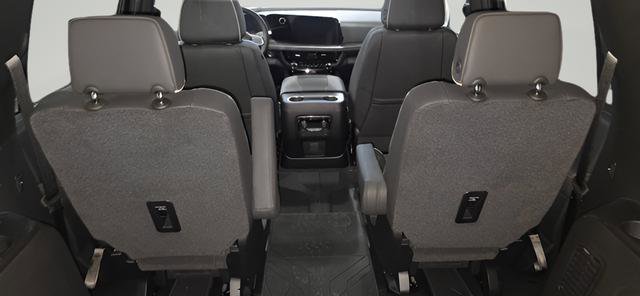 New 2026 Chevrolet Suburban Premier w/ Sun And Tow Package AWD/4WD image 34