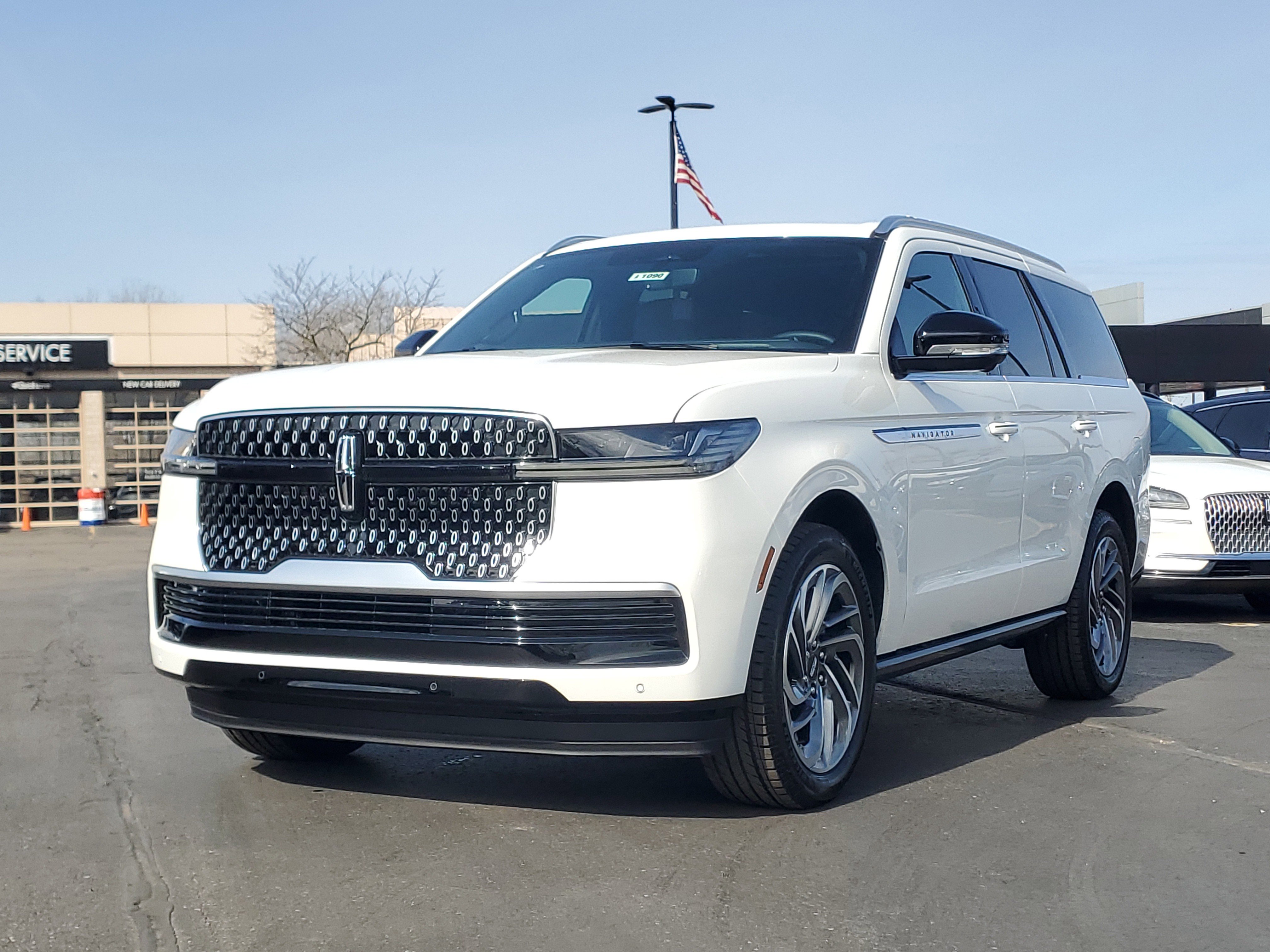 New 2026 Lincoln Navigator Reserve image 2
