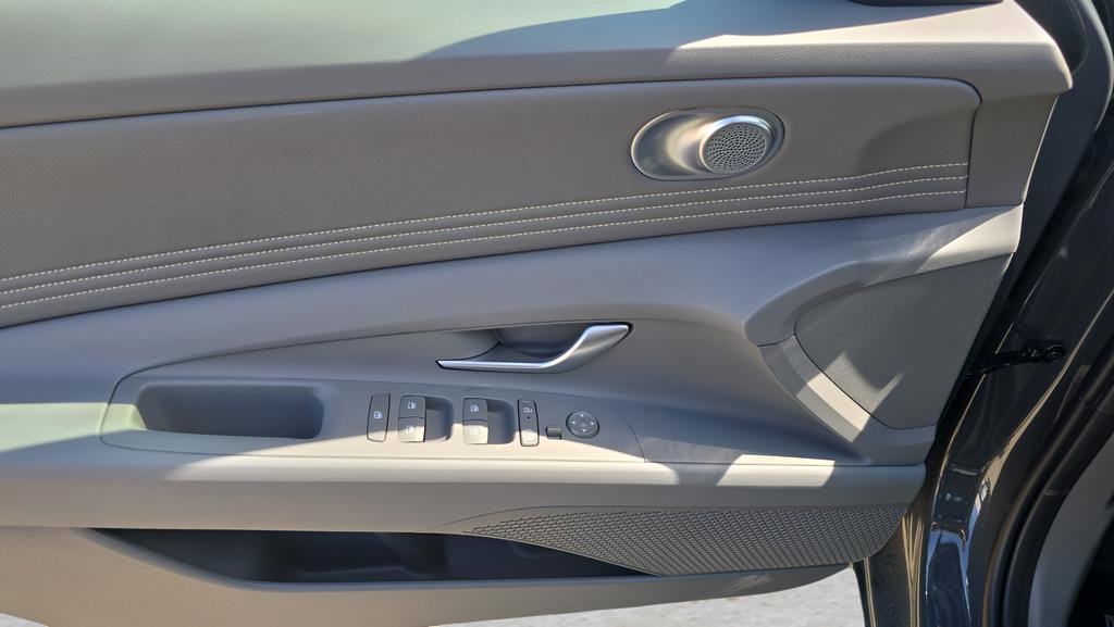 New 2026 Hyundai Elantra Sport FWD image 27