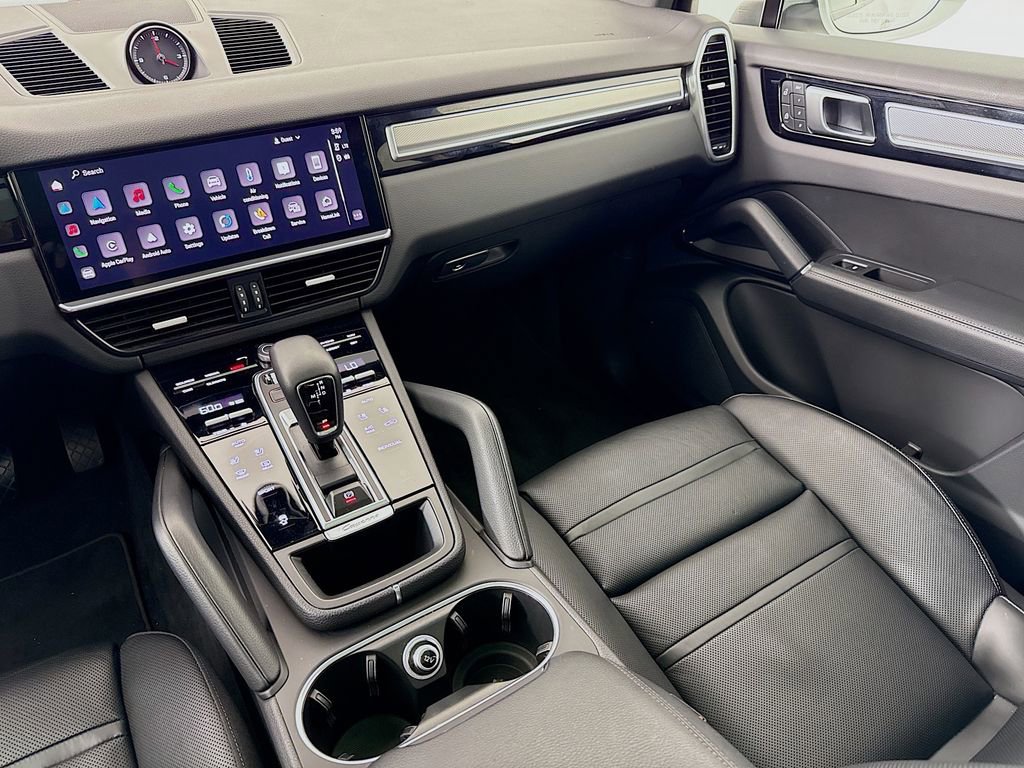 Certified 2023 Porsche Cayenne Platinum Edition AWD/4WD image 28