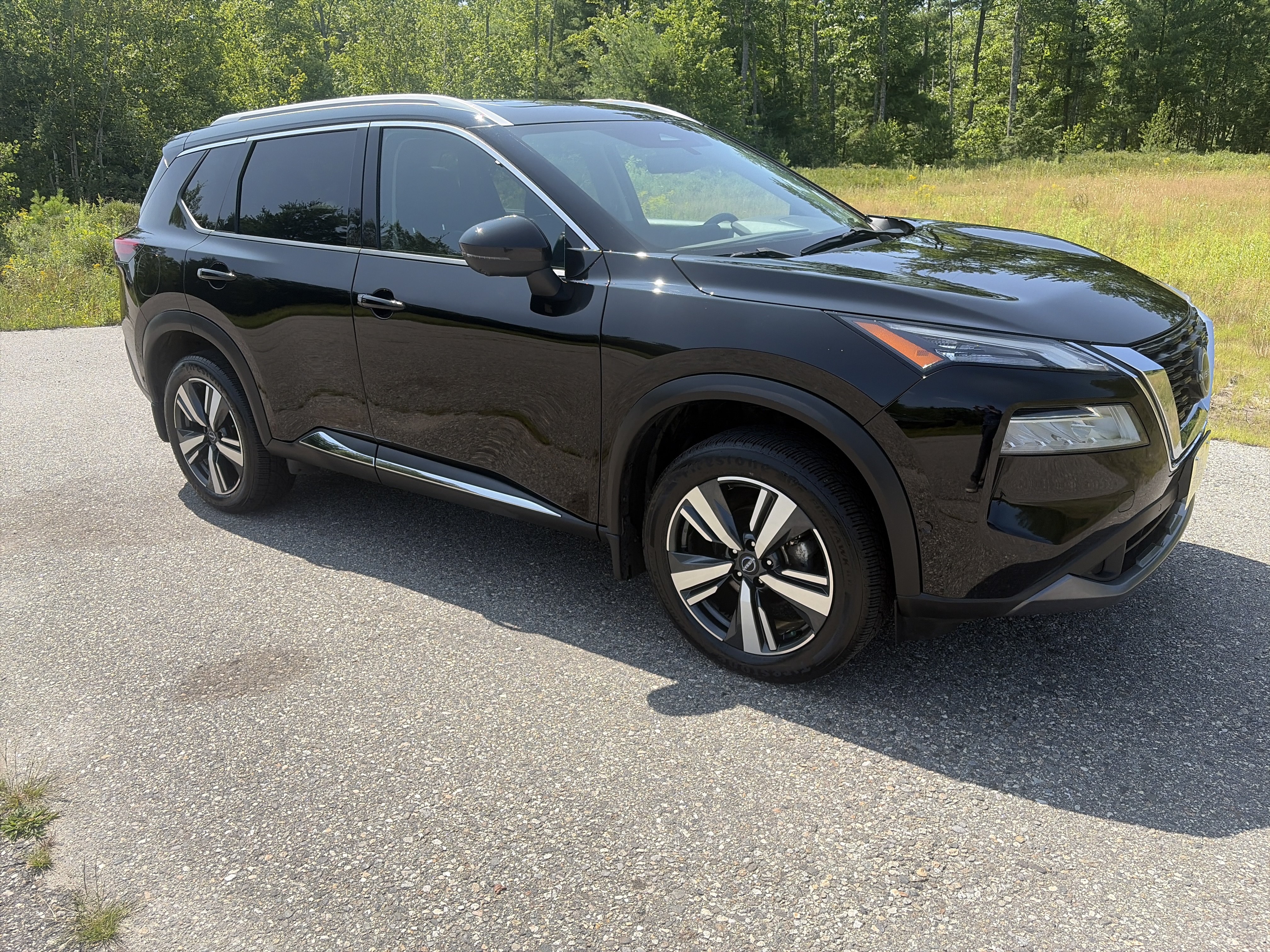 Certified 2023 Nissan Rogue SL w/ SL Premium Package AWD/4WD image 3