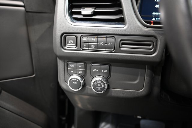 Used 2022 GMC Yukon SLT w/ SLT Premium Package image 24