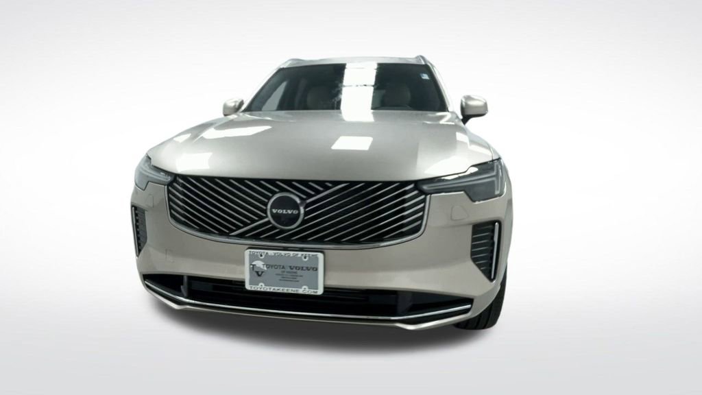 New 2026 Volvo XC90 T8 Plus w/ Protection Package Premier image 18